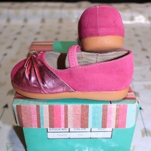 Itzy Bitzy Squeak shoes
